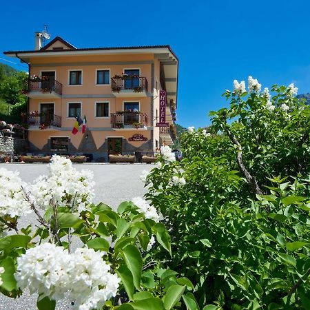 Albergo Valentino Bionaz Εξωτερικό φωτογραφία
