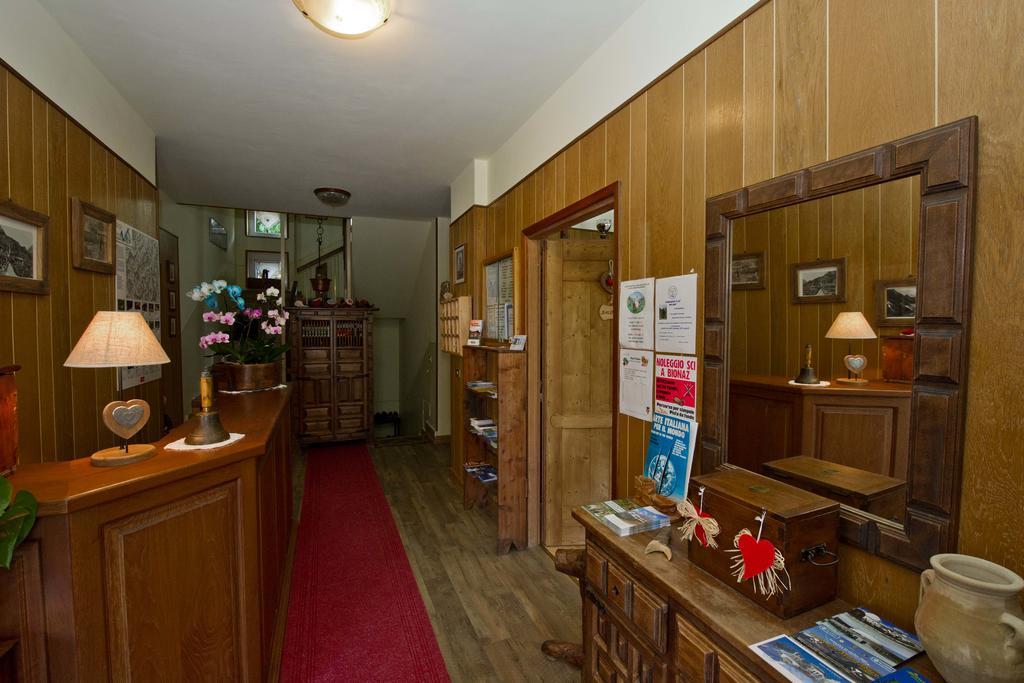 Albergo Valentino Bionaz Εξωτερικό φωτογραφία